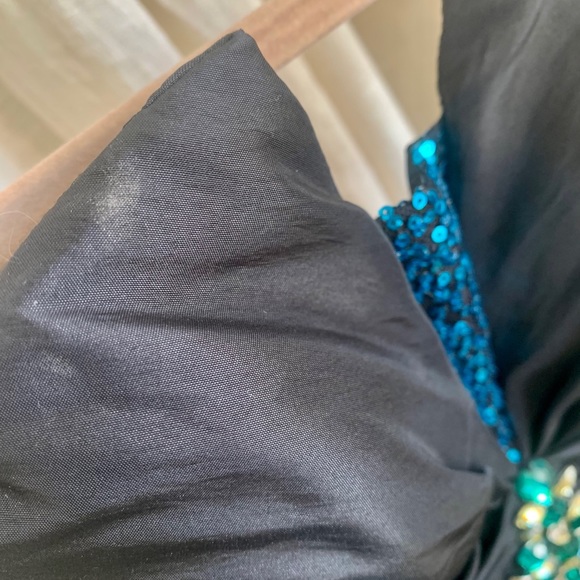 Black and turquoise sequin semi formal gown - Picture 6 of 8